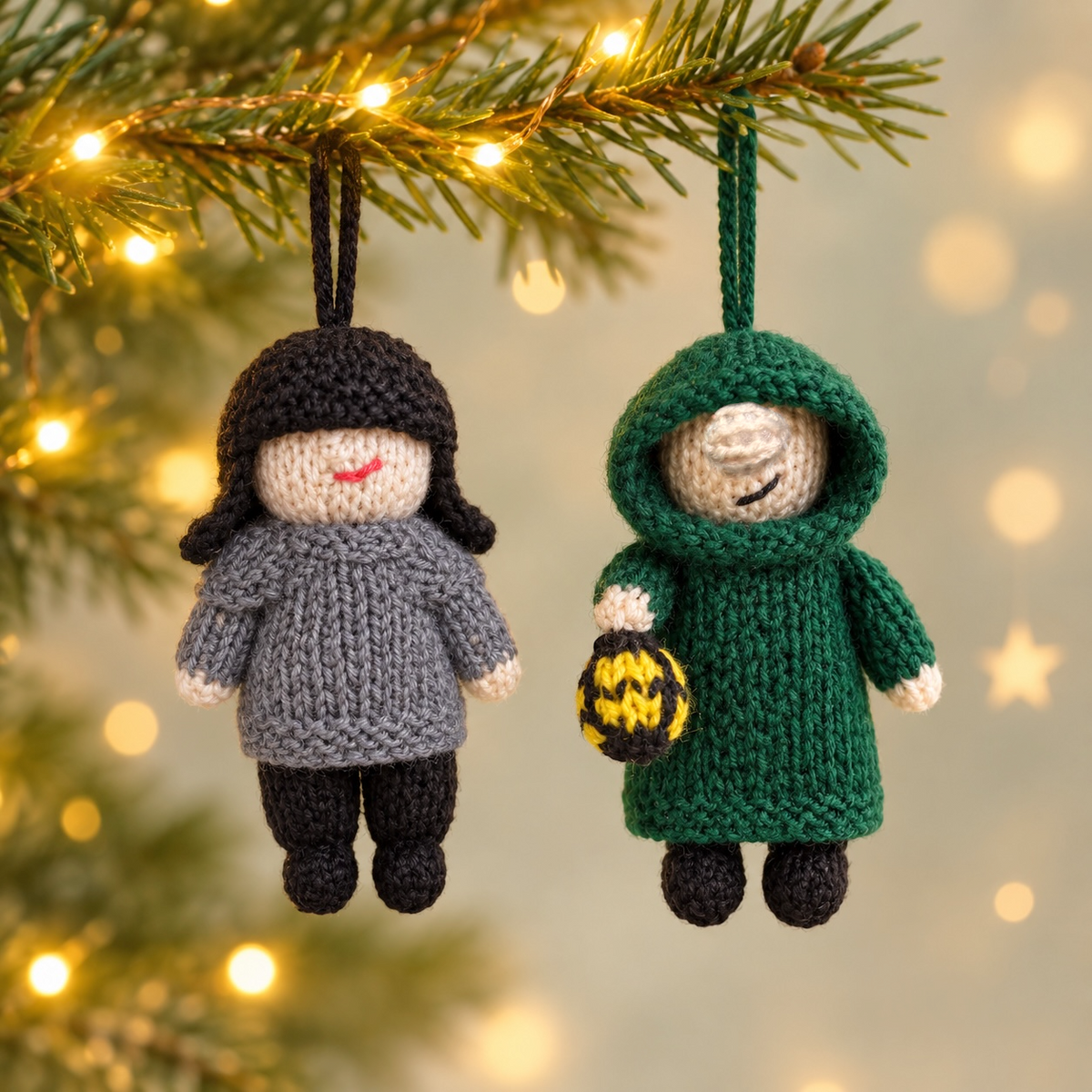 KNITTING PATTERN - Christmas Traitors and Claudia Bauble 12 cms tree decoration