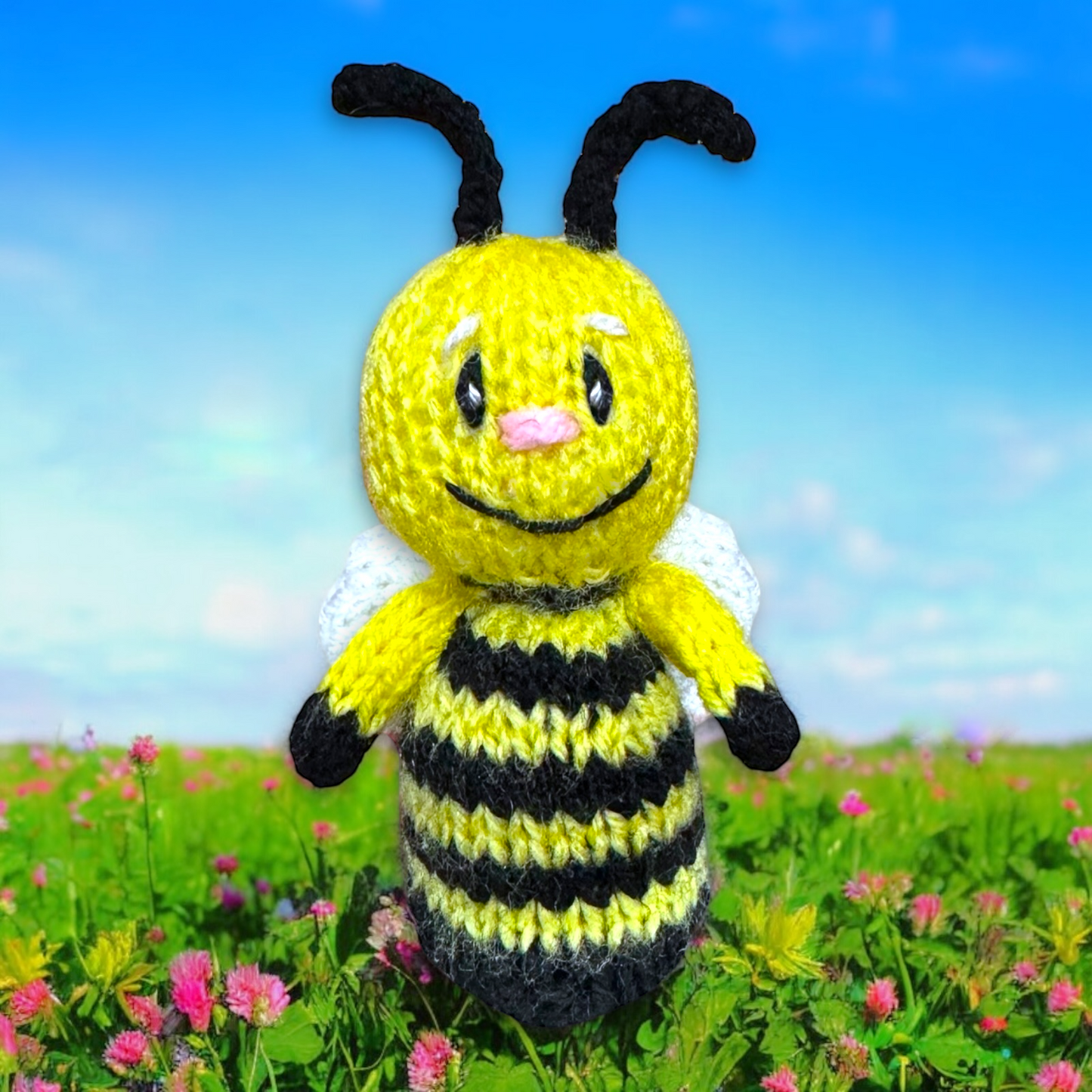 KNITTING PATTERN - Easter Ziggy the Bee chocolate cover fits Creme Egg