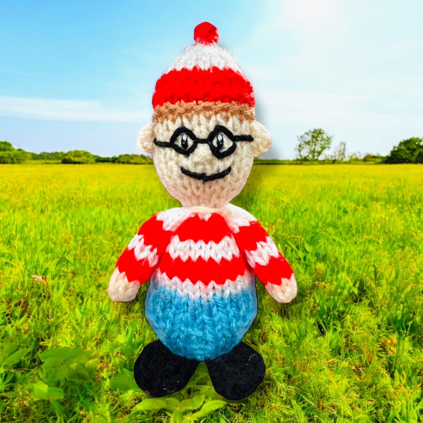 KNITTING PATTERN - Where's Wally inspired chocolate cover fits Easter Creme Egg