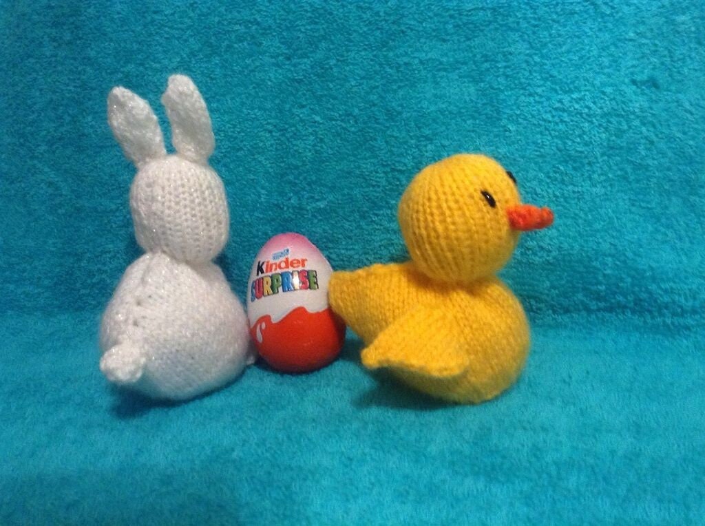 KNITTING PATTERN - Chocolate Kinder egg - Easter bunny and chick