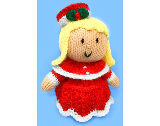 KNITTING PATTERN - Dreaming of a White Christmas orange cover / 17 cms toy
