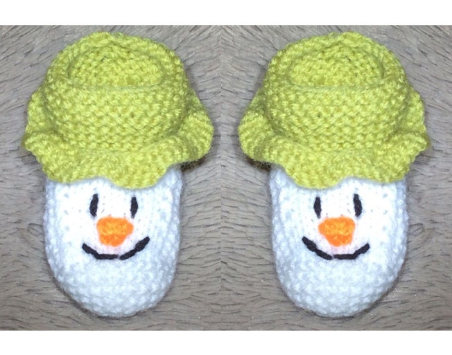 KNITTING PATTERN - Snowman booties fit 0 - 3 month old Baby