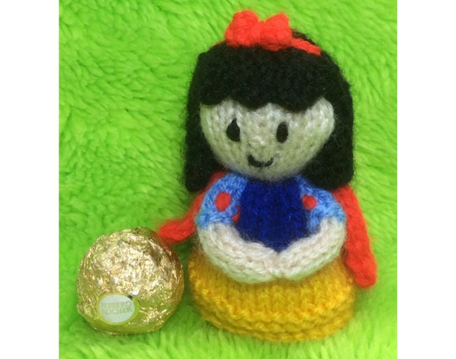 KNITTING PATTERN - Snow White chocolate cover fits ferrero rocher