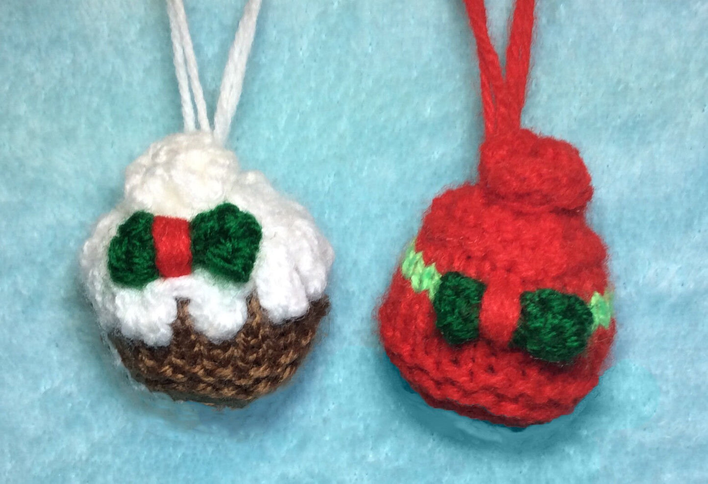 KNITTING PATTERN - Christmas Pudding & Bauble choc cover tree decoration Ferrero