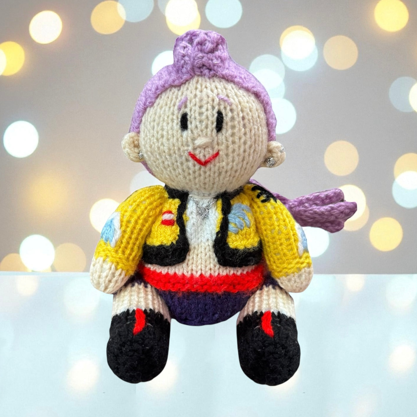 KNITTING PATTERN - Rumi inspired chocolate orange cover / 15 cms K-Pop Demon Hunters toy