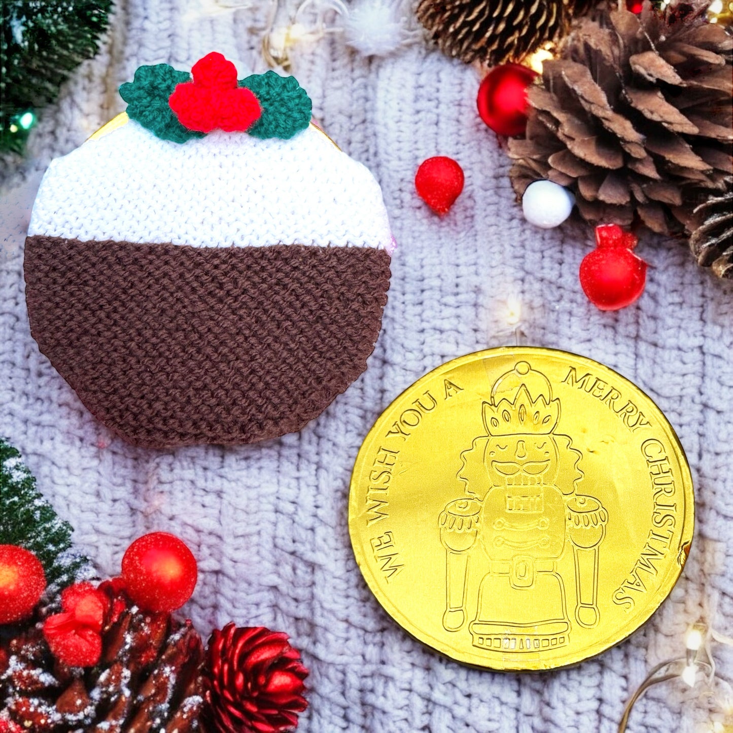 KNITTING PATTERN - Christmas Pudding Coin Purse 10 cms diameter