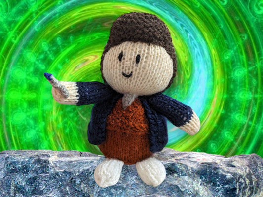KNITTING PATTERN - 14th Doctor Who inspired David Tennant orange cover or 15 cms toy
