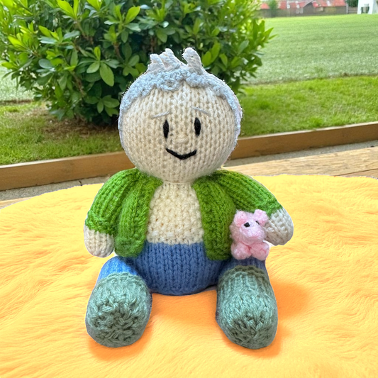 KNITTING PATTERN - Pig Farmer chocolate orange cover / 15 cms Jeremy Clarkson toy