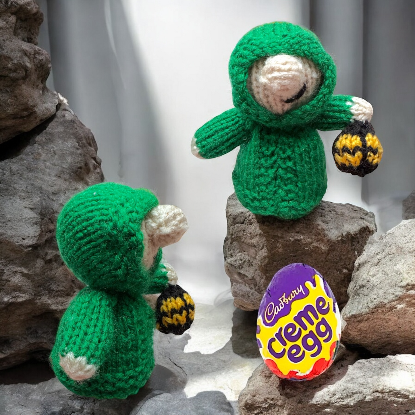 KNITTING PATTERN - Traitors inspired chocolate cover fits Easter Creme Egg