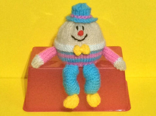 KNITTING PATTERN - Humpty Dumpty chocolate orange cover or 9 cms toy