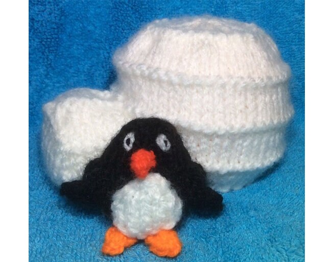 KNITTING PATTERN - Igloo and Penguin chocolate orange cover or 7 cms toy