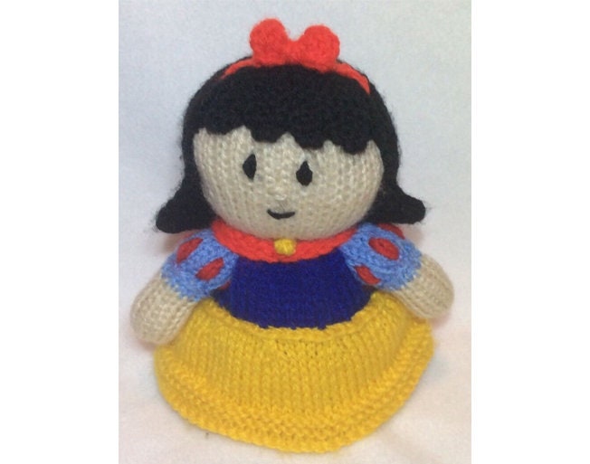 KNITTING PATTERN - Snow White inspired chocolate orange cover or 15 cms toy