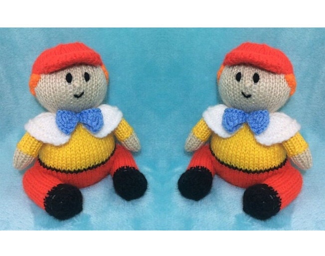 KNITTING PATTERN - Tweedle Dee and Dum inspired choc orange cover / 14cms toy