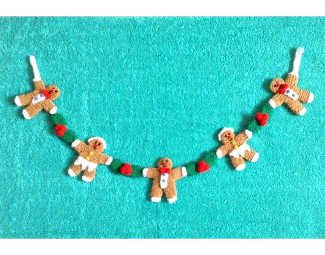 KNITTING PATTERN - Cute Christmas Gingerbread Man garland novelty Decoration