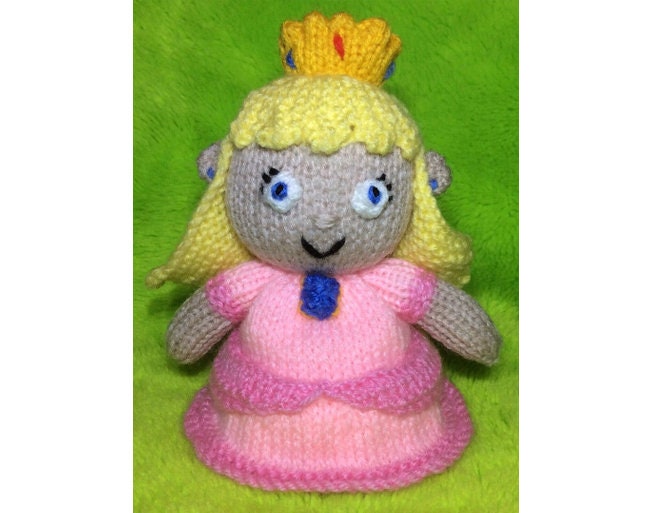 KNITTING PATTERN - Princess Peach inspired choc orange cover / 16 cms Mario toy