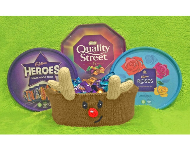 KNITTING PATTERN - Christmas Rudolph Reindeer Sweet Tub Cover - Roses chocolate