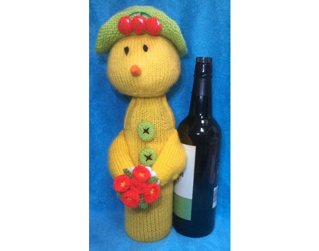 KNITTING PATTERN - Chick Wine Bottle Cover