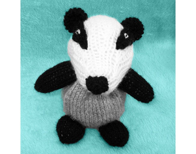 KNITTING PATTERN - Badger Chocolate orange cover / 14 cms Woodland Animal toy