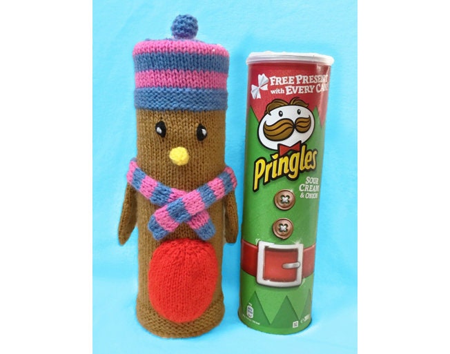 KNITTING PATTERN - Christmas Robin Pringles Crisps Holder 26 cms