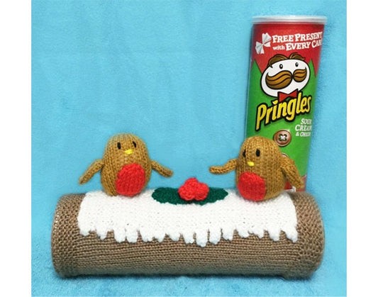 KNITTING PATTERN - Christmas Yule Log with Robins Pringles Crisps Holder 26 cms