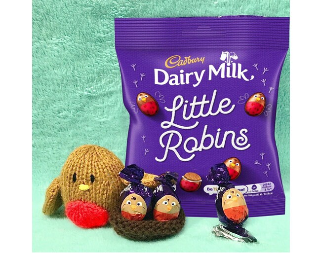 KNITTING PATTERN - Christmas Little Robin and Nest chocolate cover / holder