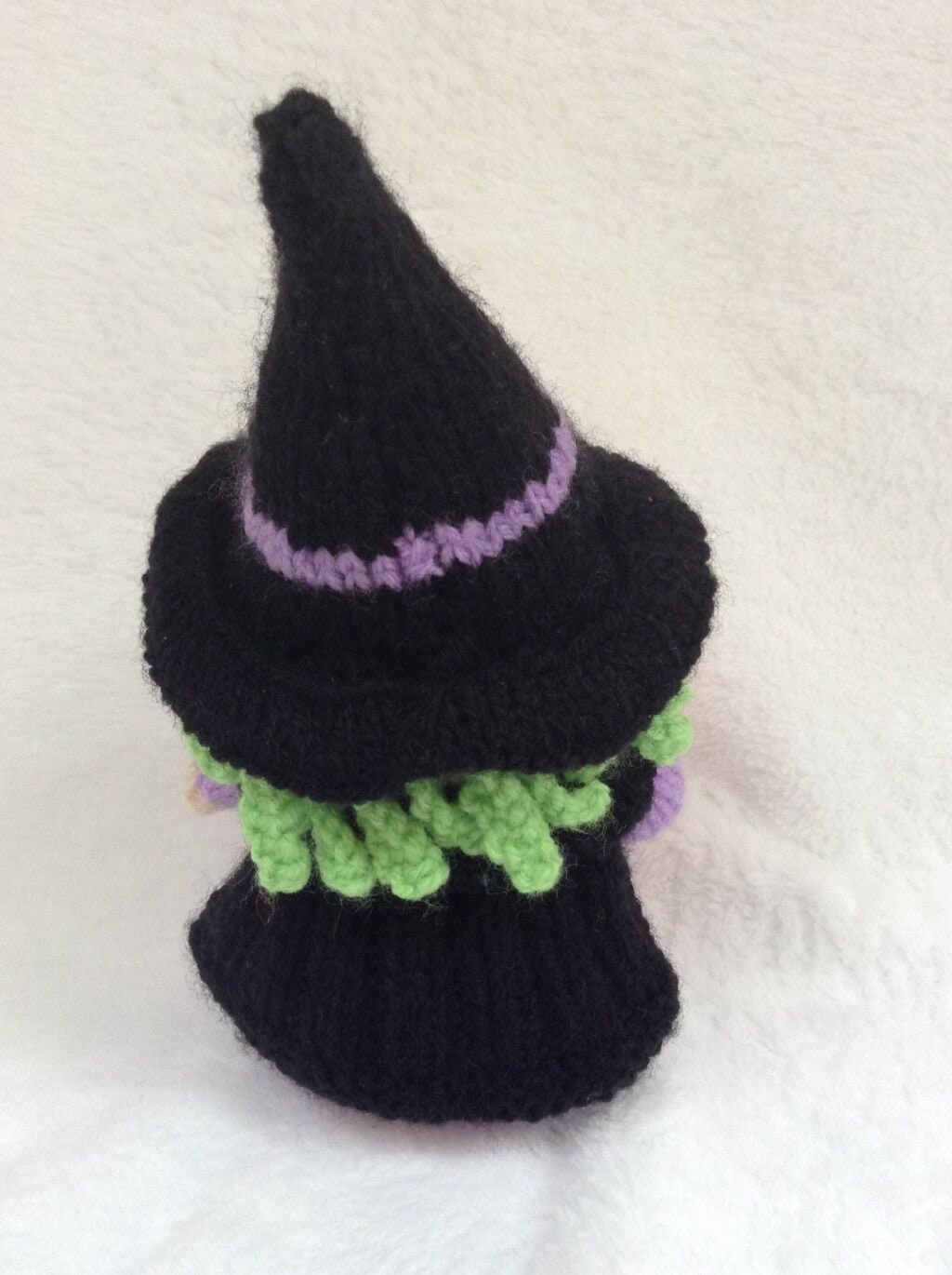 KNITTING PATTERN - Halloween Witch holding pumpkin orange cover / 20 cms toy