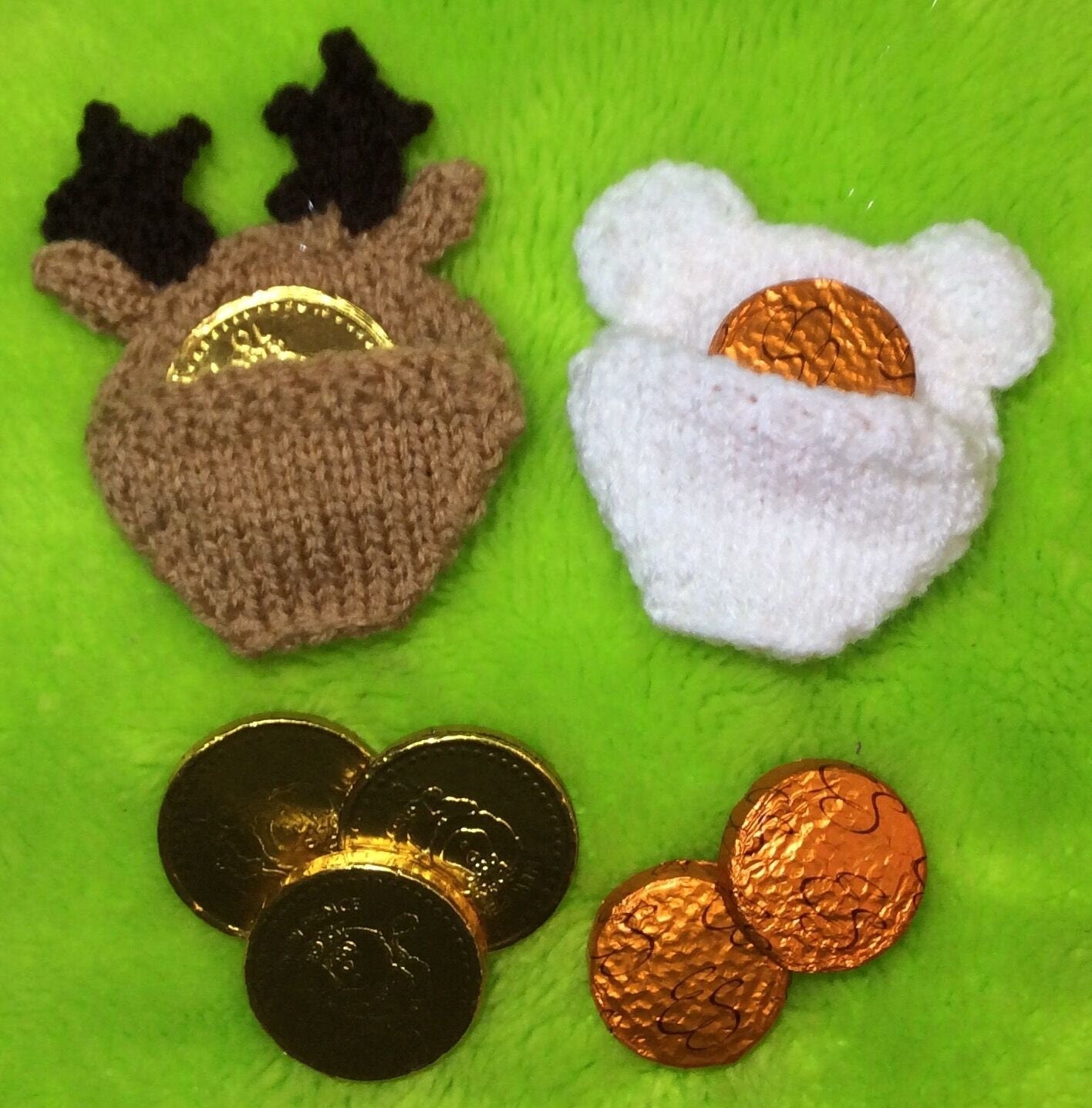 KNITTING PATTERN - Christmas Reindeer and Polar Bear Coin / Chocolate gift bags