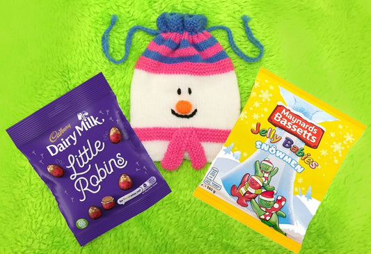 KNITTING PATTERN - Christmas Snowman Drawstring Gift Bag 15cms x 20cms chocolate