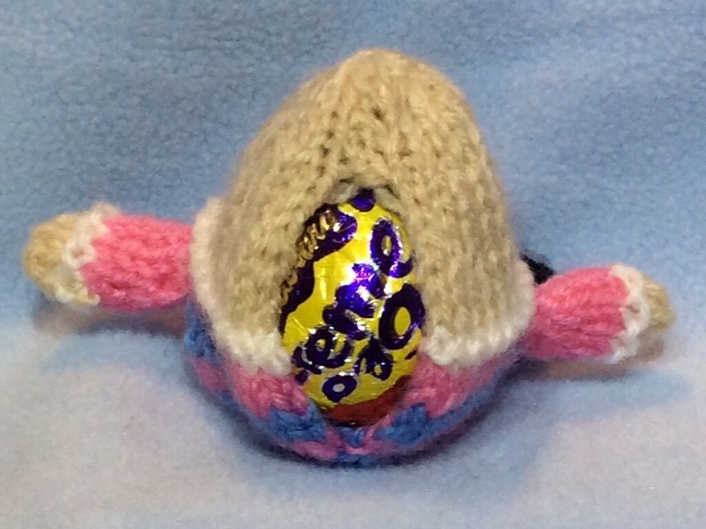 KNITTING PATTERN - Humpty Dumpty Easter chocolate cover fits Creme Egg