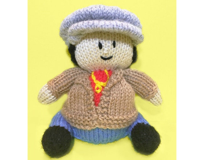 KNITTING PATTERN - Del Boy chocolate orange cover / 14 cms toy