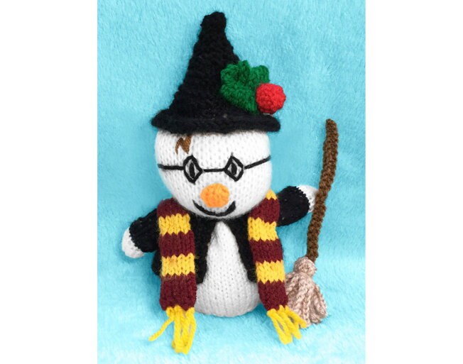 KNITTING PATTERN - Hogwarts Snowman Choc orange cover / 18 cms Christmas toy