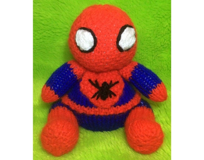 KNITTING PATTERN - Spider-Man choc orange cover / 14 cms toy