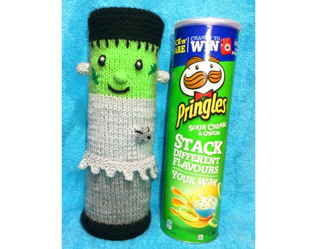 KNITTING PATTERN - Halloween Monster Frankenstein Pringles Crisps Holder 26 cms