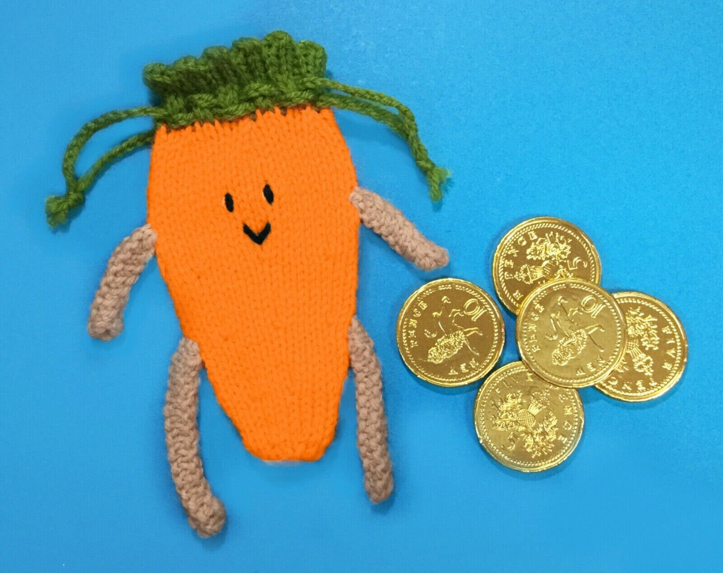 KNITTING PATTERN - Kevin the Carrot inspired Drawstring Gift Bag 10cms