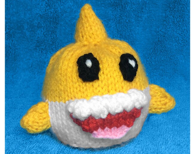 KNITTING PATTERN - Baby Shark inspired choc orange cover / 8 cms toy