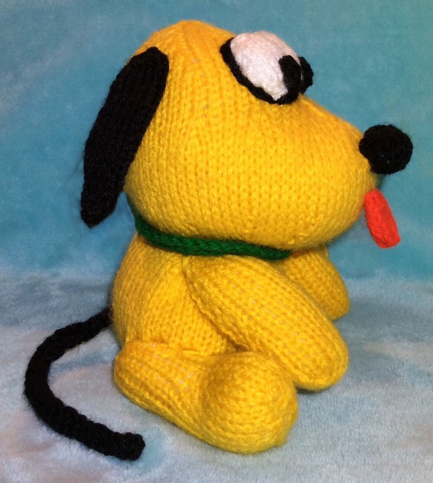 KNITTING PATTERN - Yellow Dog inspired chocolate orange cover / 15 cms toy