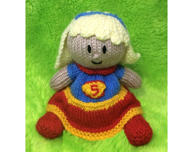 KNITTING PATTERN - Supergirl choc orange cover / 14 cms toy