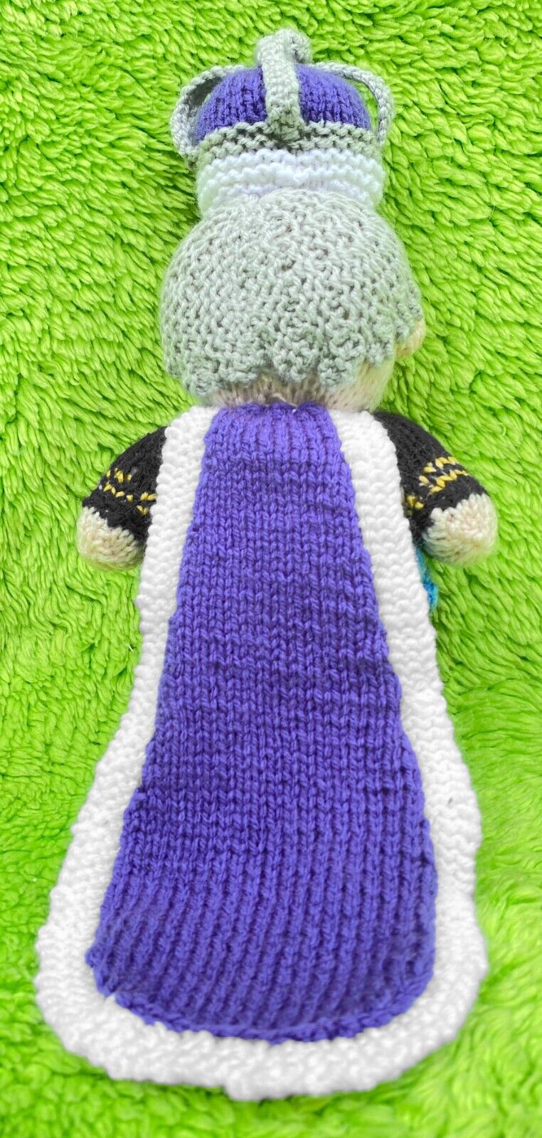 KNITTING PATTERN - Royal Family King Charles III 25 cms Soft Plush Toy